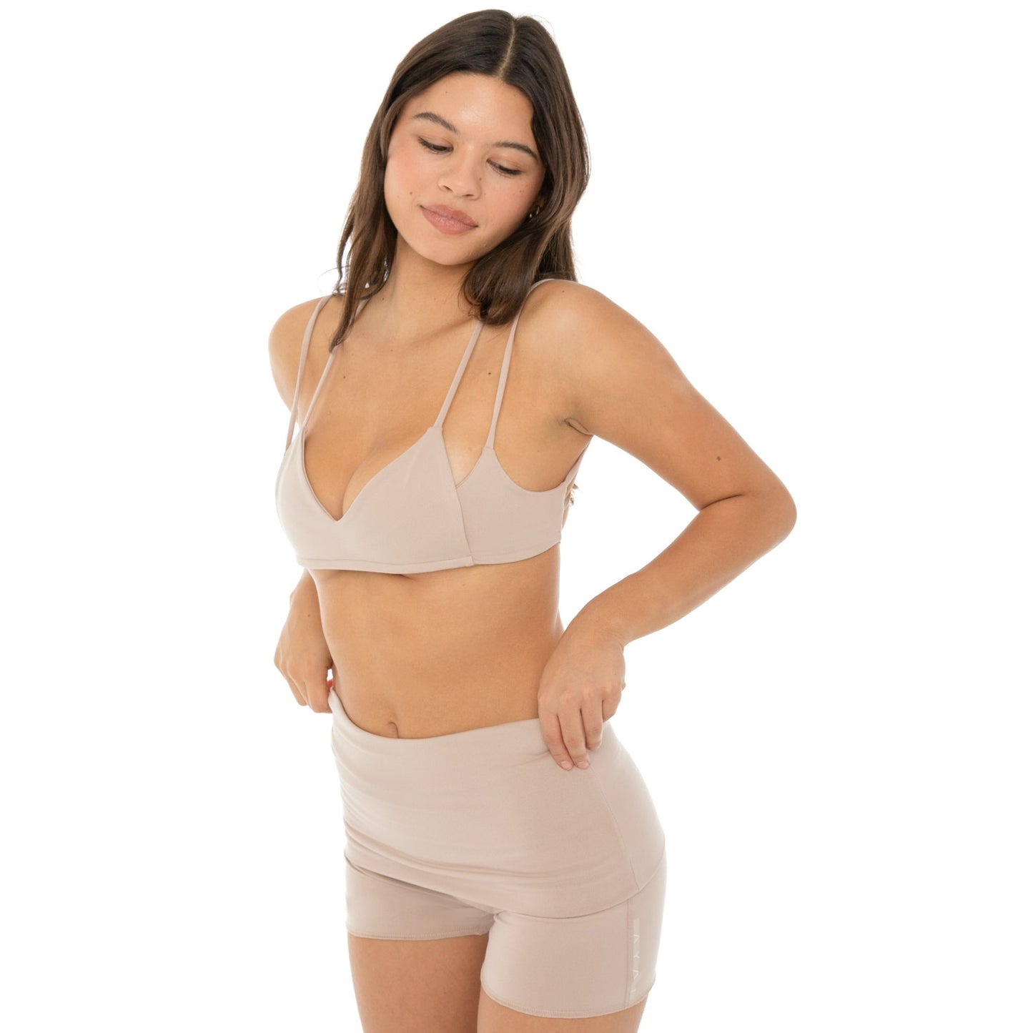 Nove Short